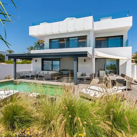 Frontline Costabella - Villa