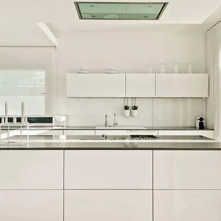 Frontline Costabella - * Marbella