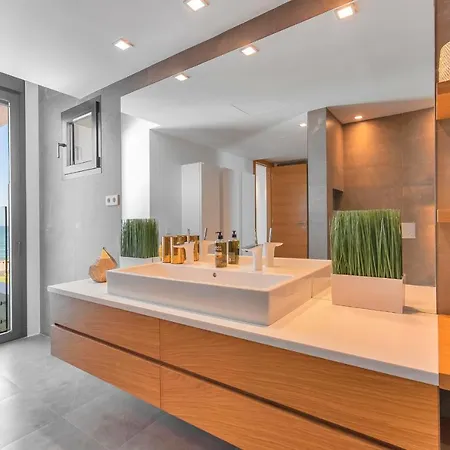 Frontline Costabella - Villa Marbella