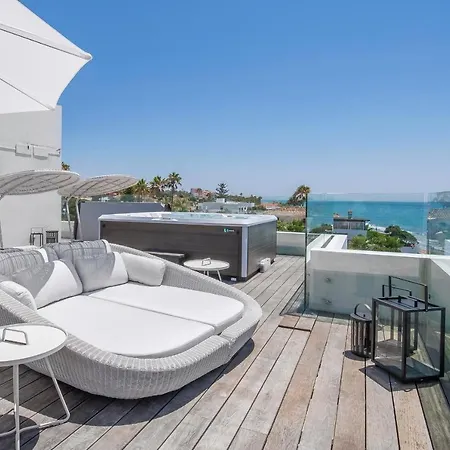 Frontline Costabella - Villa