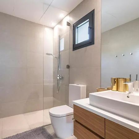 Frontline Costabella - *
